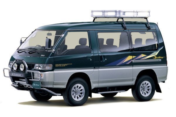mitsubishi delica-star-wagon L300 Facelift