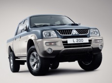 mitsubishi strada K74T