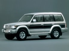 mitsubishi pajero V20