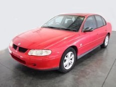 holden commodore III (VX)
