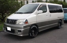 toyota grand-hiace 