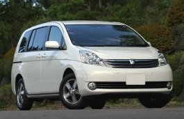 toyota isis 