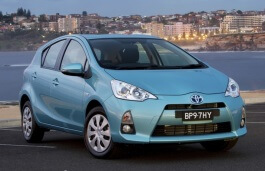 toyota prius-c 